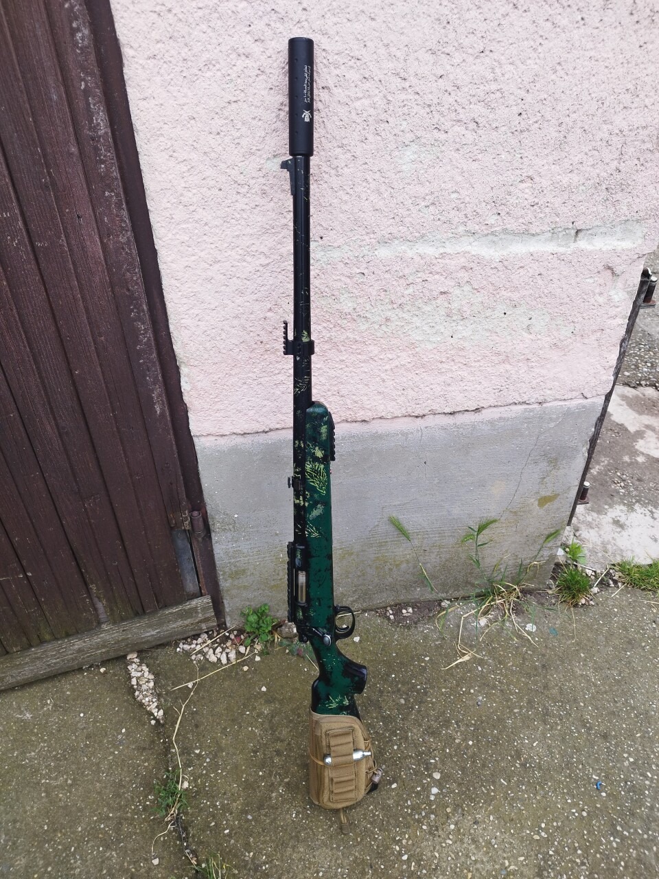 Airsoft mesrterlövész.