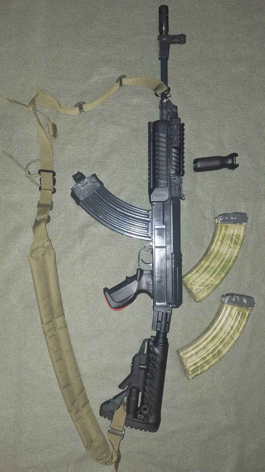 CZ 858 (VZ58) Fab Defense kiegészítőkkel