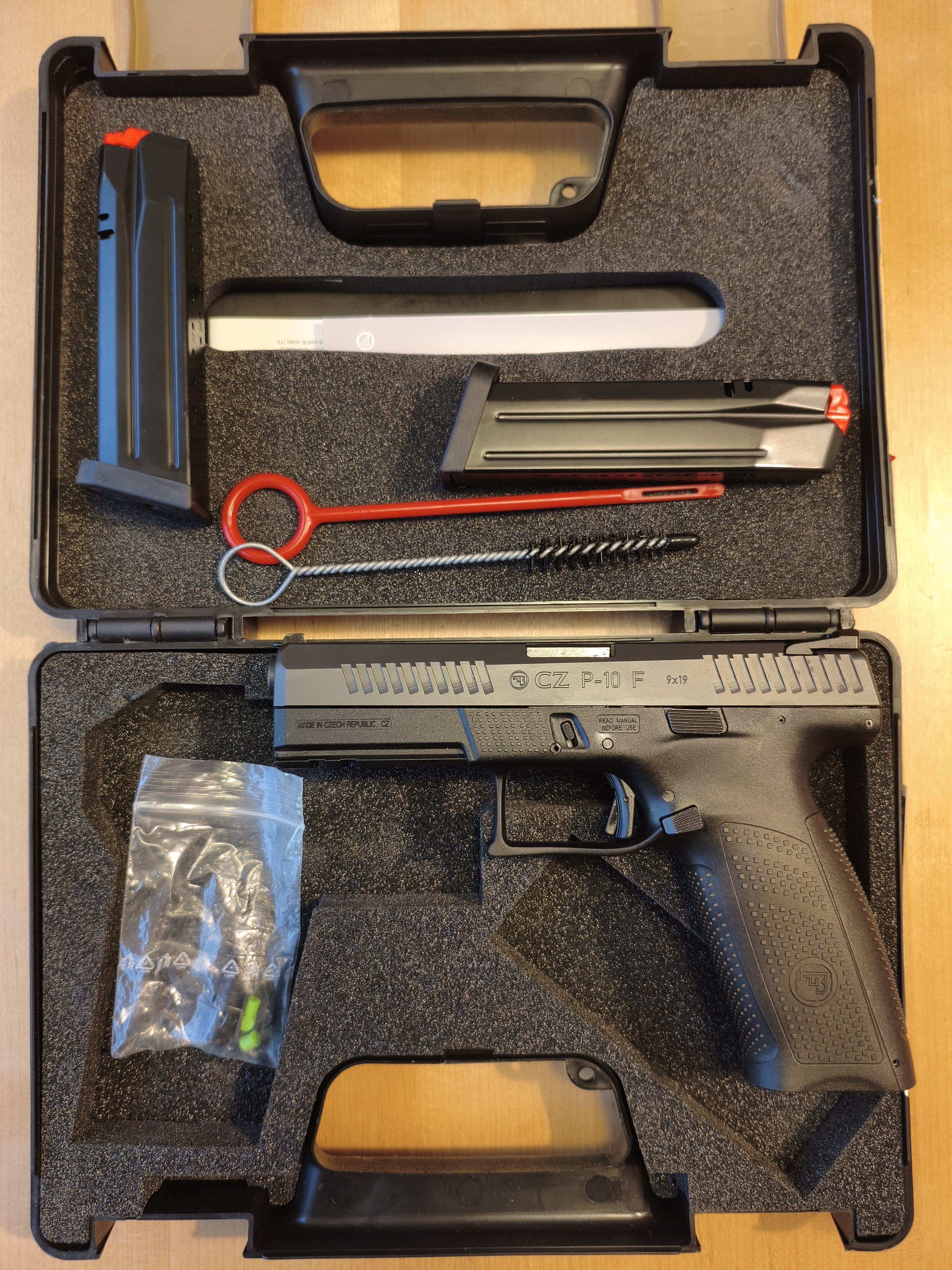 CZ P10 F újszerű állapotban eladó